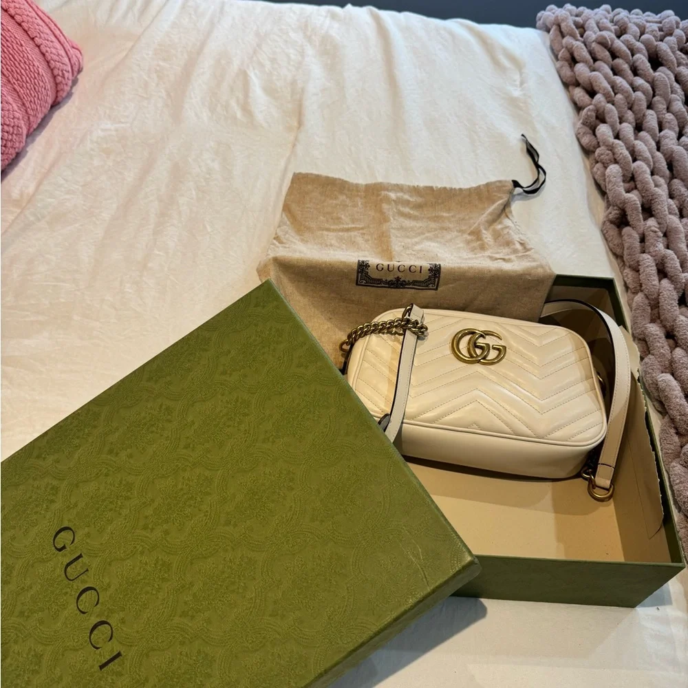 Gucci Cream Leather Crossbody Bag - Picture 1 of 7